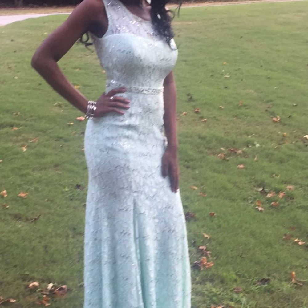 Prom dress - Picture 3 of 3